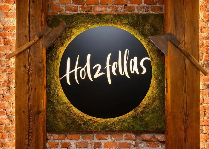 Holzfellas Hotell *